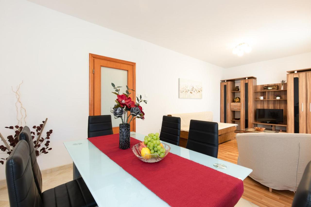 Apartman Marjeto 크르크 외부 사진